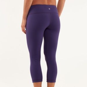 Lululemon Deep Blue Cropped Leggings